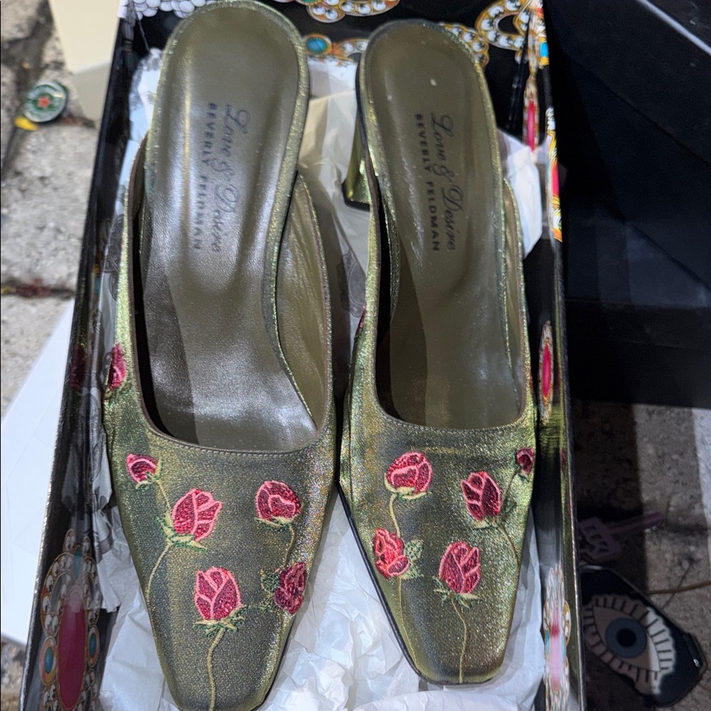 Beverly Feldman Green and Pink Floral Mules
